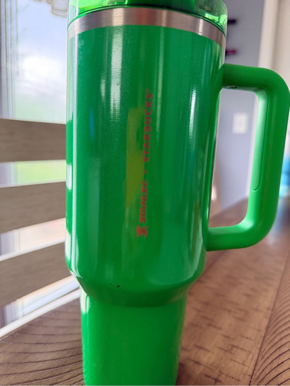 Used Starbucks Stanley Bright Green Tumbler with Handle and Straw 40 oz - Picture 2 of 5